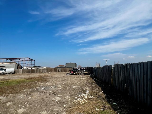 312 Choice Drive, Palmer, TX 75152