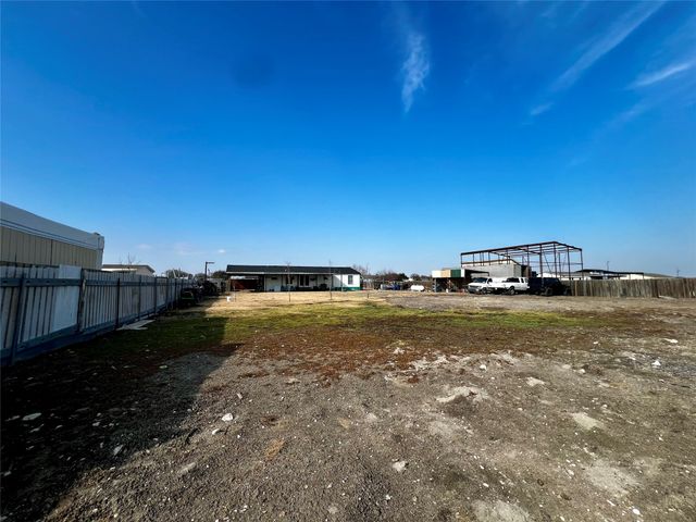 312 Choice Drive, Palmer, TX 75152
