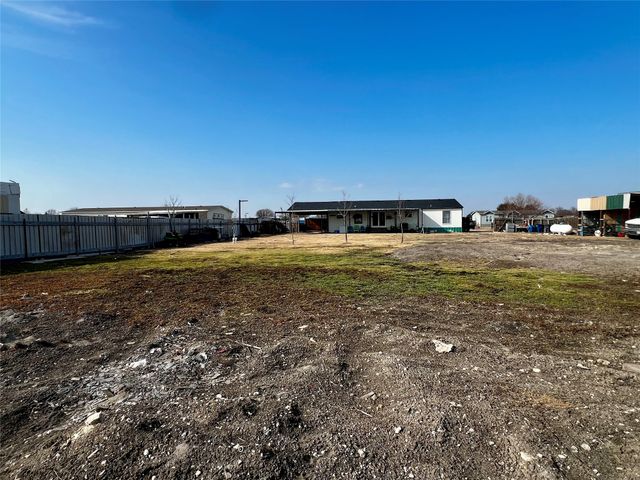 312 Choice Drive, Palmer, TX 75152