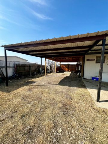 312 Choice Drive, Palmer, TX 75152