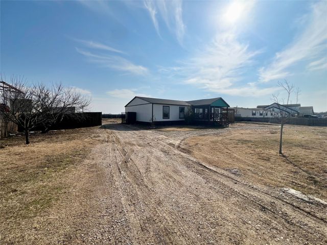 312 Choice Drive, Palmer, TX 75152