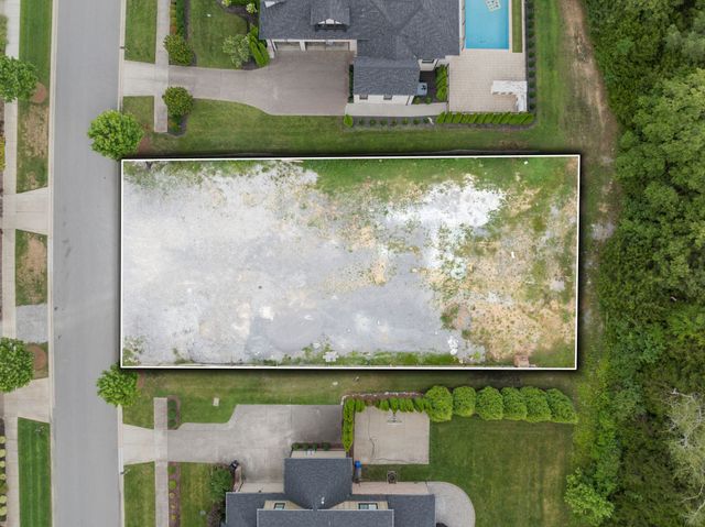 7041 Lanceleaf Dr, College Grove, TN 37046
