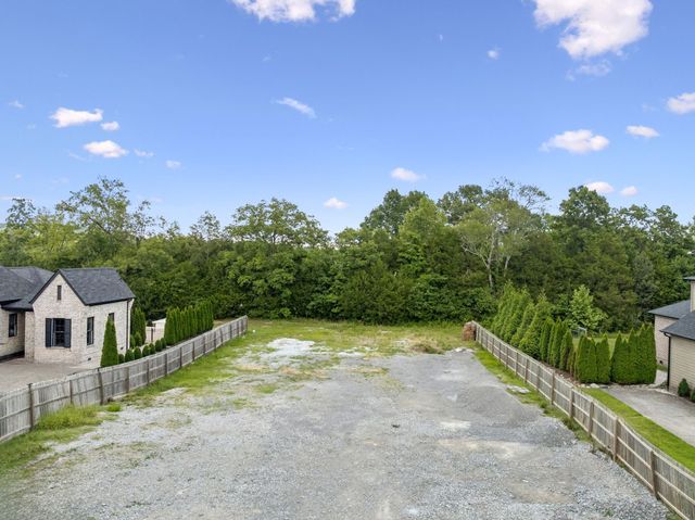 7041 Lanceleaf Dr, College Grove, TN 37046