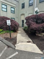 40 South Cherry Street 18, Wallingford, CT 06492