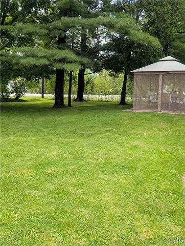 101 Maple Grove Road, Camillus, NY 13209