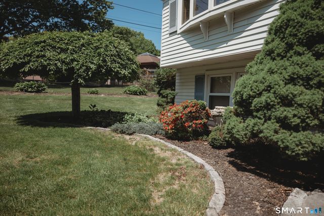 151 Bear Path Road, Hamden, CT 06514