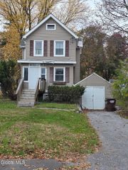 34 Pleasant Street, Voorheesville, NY 12186