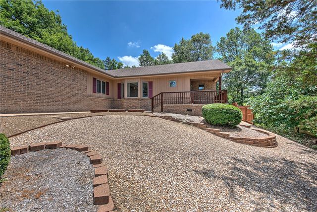 7 Congleton Lane, Bella Vista, AR 72714