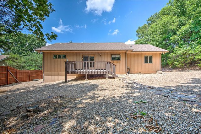 7 Congleton Lane, Bella Vista, AR 72714