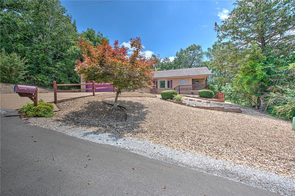 7 Congleton Lane, Bella Vista, AR 72714