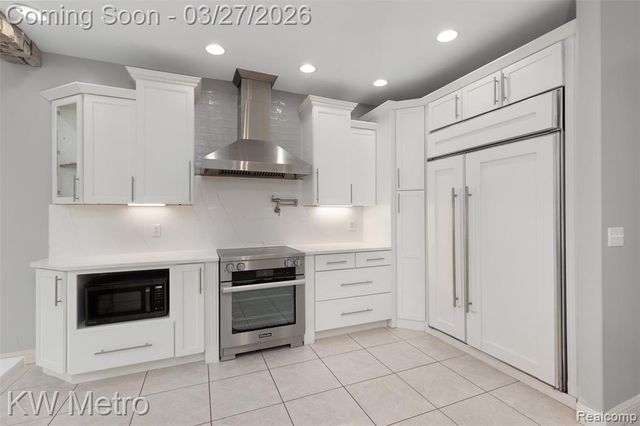 65884 Windrose Court, Ray, MI 48096