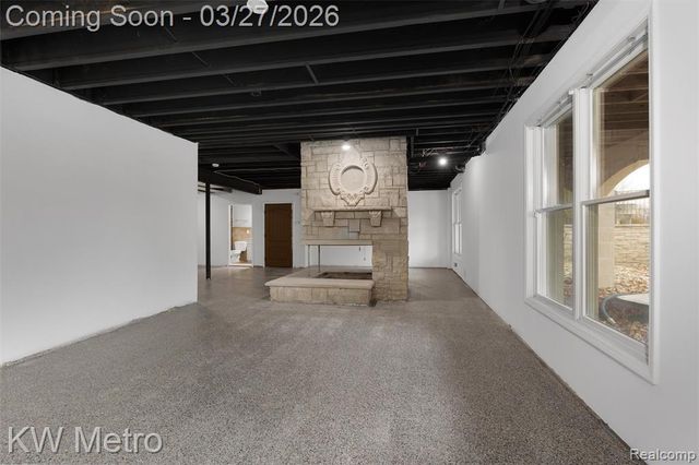 65884 Windrose Court, Ray, MI 48096