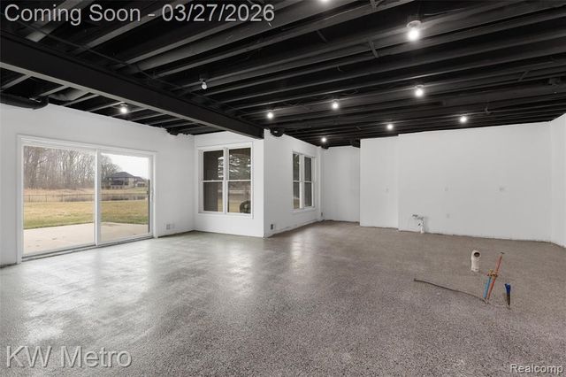 65884 Windrose Court, Ray, MI 48096