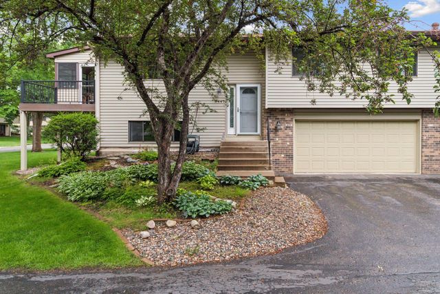 8447 Morgan Lane, Eden Prairie, MN 55347