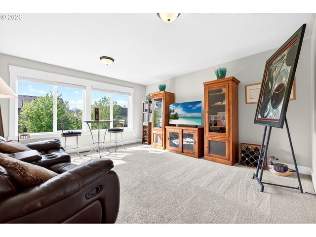 19584 CENTRAL POINT Rd, Oregon City, OR 97045