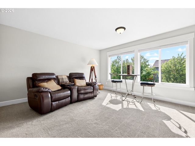 19584 CENTRAL POINT Rd, Oregon City, OR 97045
