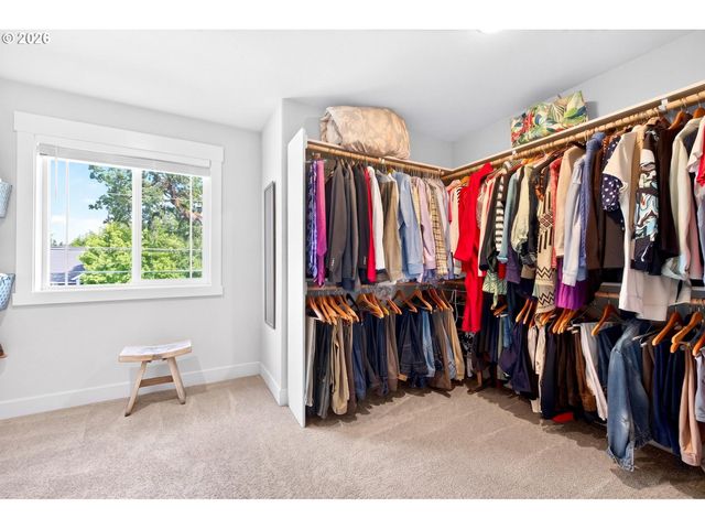 19584 CENTRAL POINT Rd, Oregon City, OR 97045