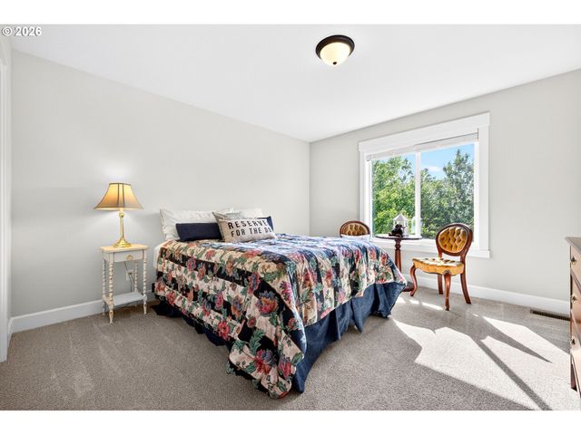 19584 CENTRAL POINT Rd, Oregon City, OR 97045