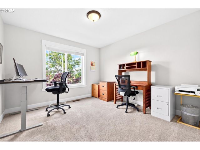 19584 CENTRAL POINT Rd, Oregon City, OR 97045