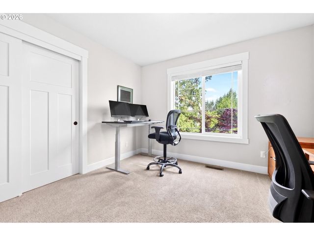 19584 CENTRAL POINT Rd, Oregon City, OR 97045