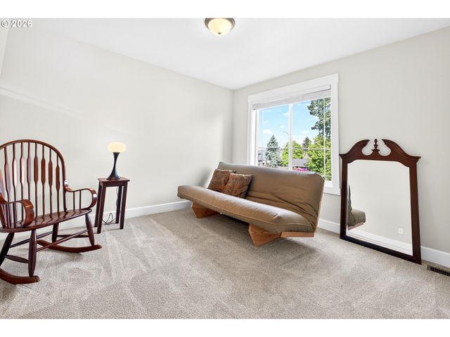 19584 CENTRAL POINT Rd, Oregon City, OR 97045