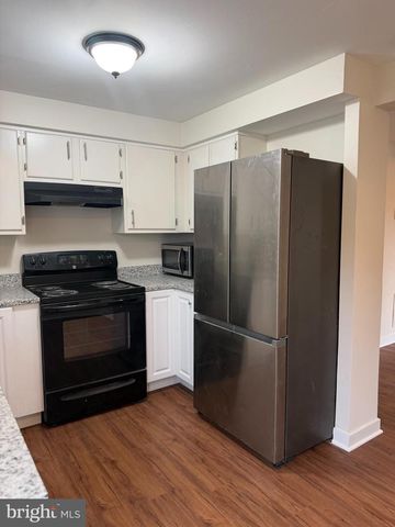 8317 GEORGIAN CT, Manassas, VA 20110