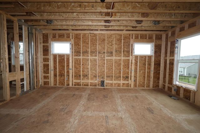 402 Fannin Drive, Pataskala, OH 43062