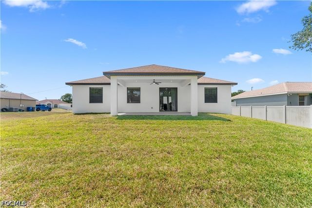 717 Zendor AVE, Fort Myers, FL 33913