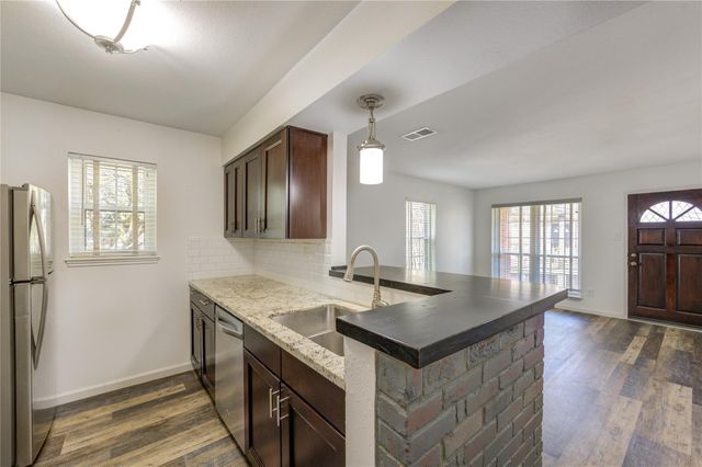 839 Wax Myrtle Lane A, Houston, TX 77079