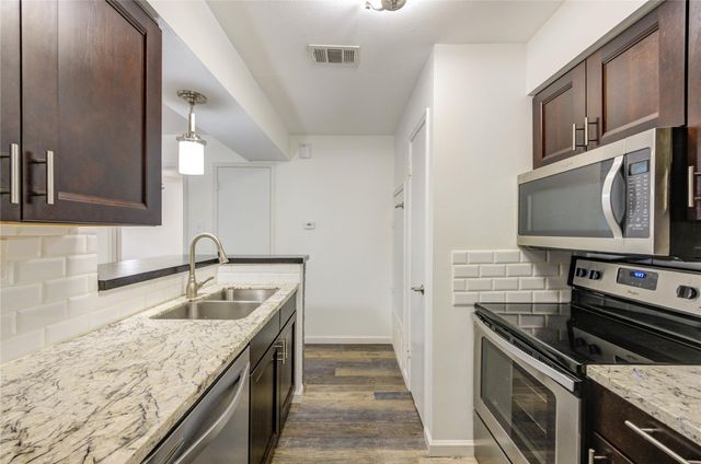 839 Wax Myrtle Lane A, Houston, TX 77079