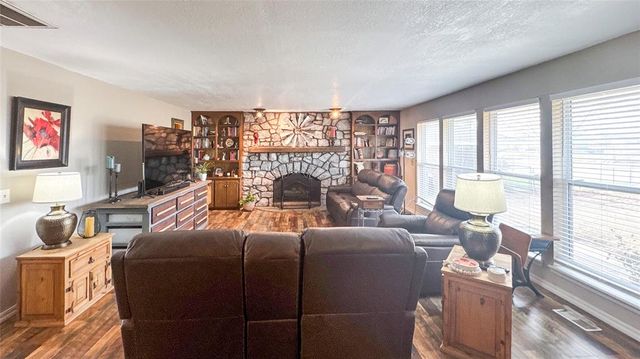 11501 Carriage Drive, Yukon, OK 73099
