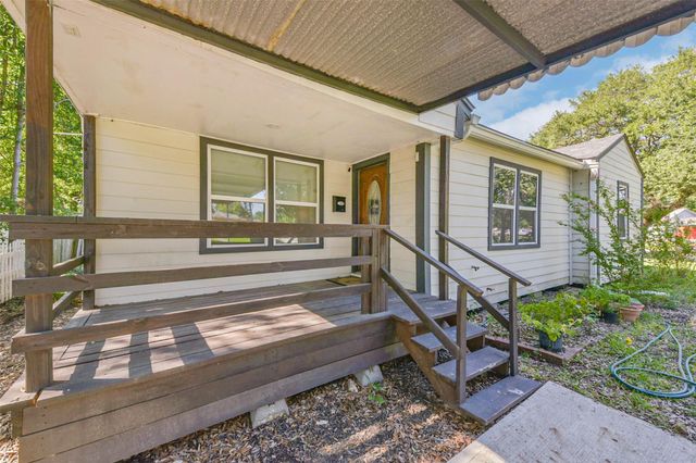 1102 W Hart Avenue, Pasadena, TX 77506