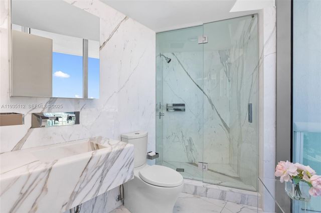 1000 S Pointe Dr 3501, Miami Beach, FL 33139