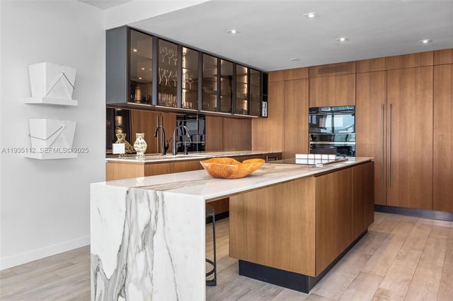 1000 S Pointe Dr 3501, Miami Beach, FL 33139