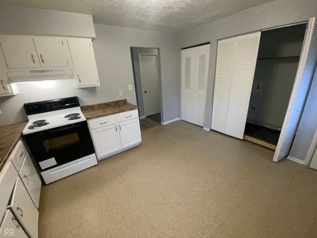 1260 N Ridgeview Drive, Indianapolis, IN 46219