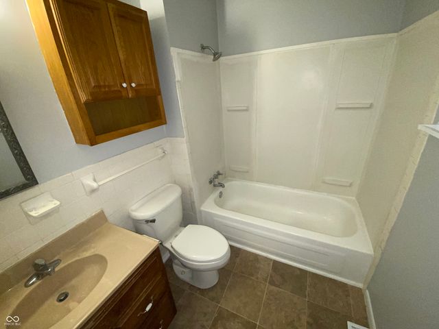 1260 N Ridgeview Drive, Indianapolis, IN 46219