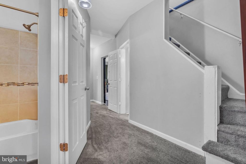 Image 13 of property listing at 4908 - 1/2 HARFORD RD, Baltimore, MD 21214