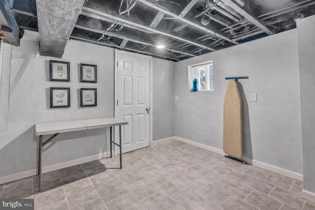 Image 19 of property listing at 4908 - 1/2 HARFORD RD, Baltimore, MD 21214