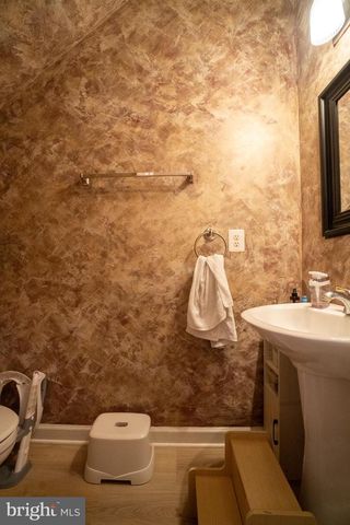 11443 FOGARTY CT, Fairfax, VA 22030