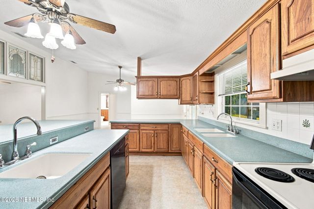 1478 GATELY Road, Jacksonville, FL 32225