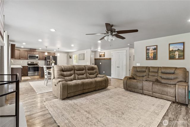 1616 Alder Street SE, Lacey, WA 98503