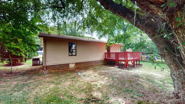 14 Cable Rd, Oak Grove, KY 42262
