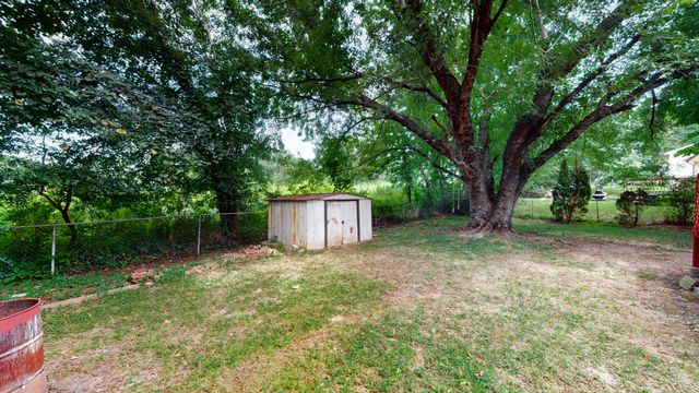 14 Cable Rd, Oak Grove, KY 42262