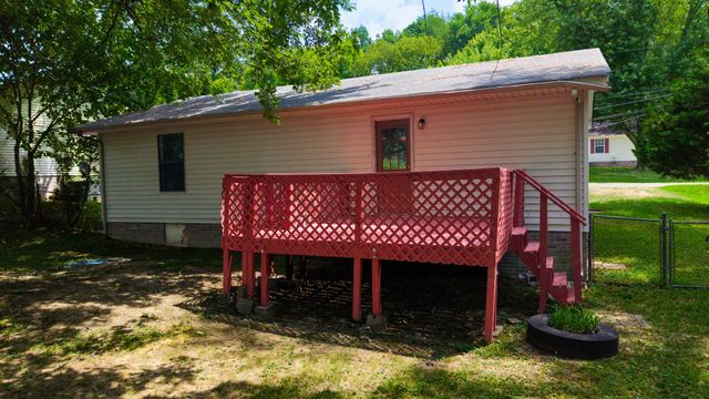 14 Cable Rd, Oak Grove, KY 42262
