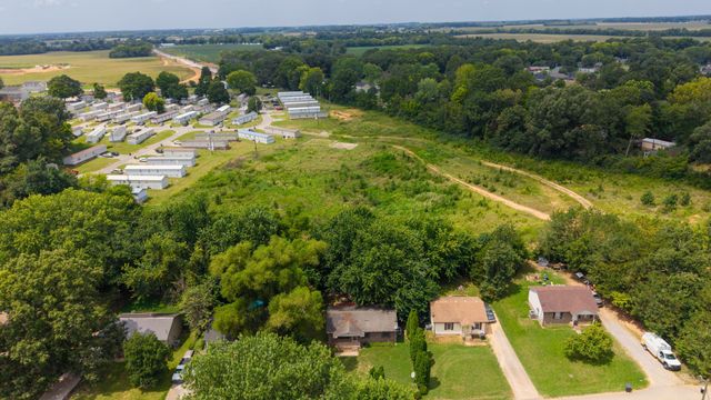 14 Cable Rd, Oak Grove, KY 42262