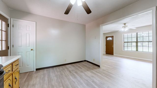 14 Cable Rd, Oak Grove, KY 42262