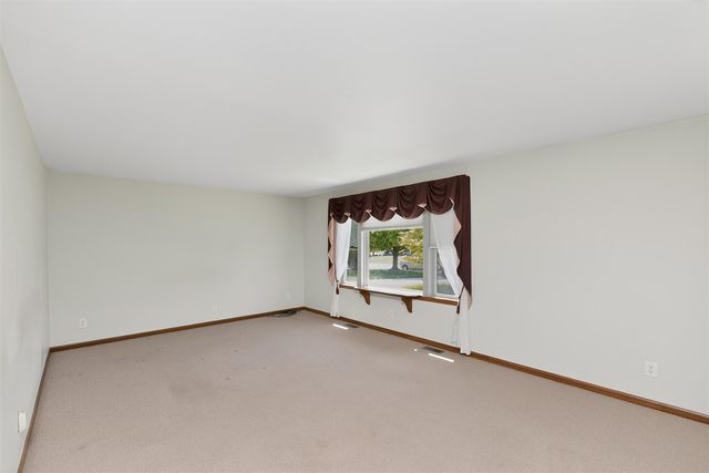29376 Saddlebred Lane, Dowagiac, MI 49047
