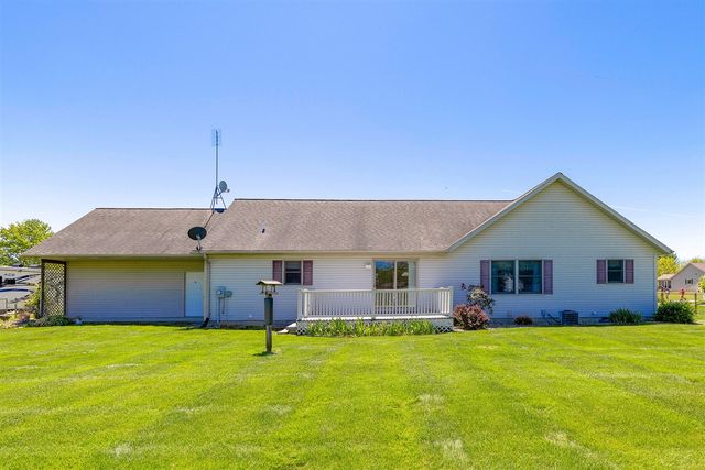 29376 Saddlebred Lane, Dowagiac, MI 49047