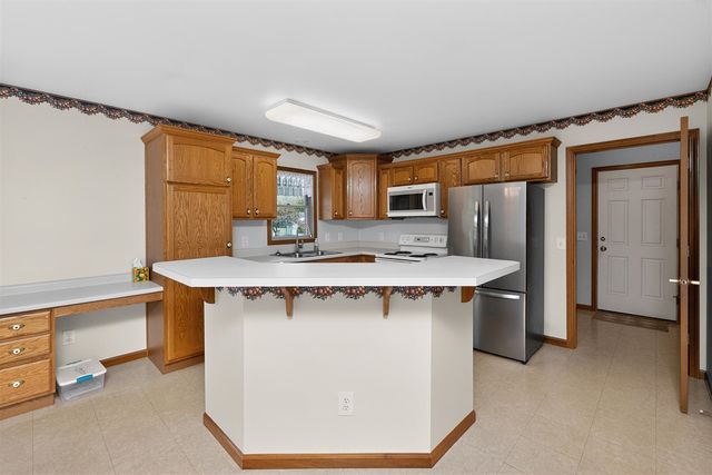 29376 Saddlebred Lane, Dowagiac, MI 49047