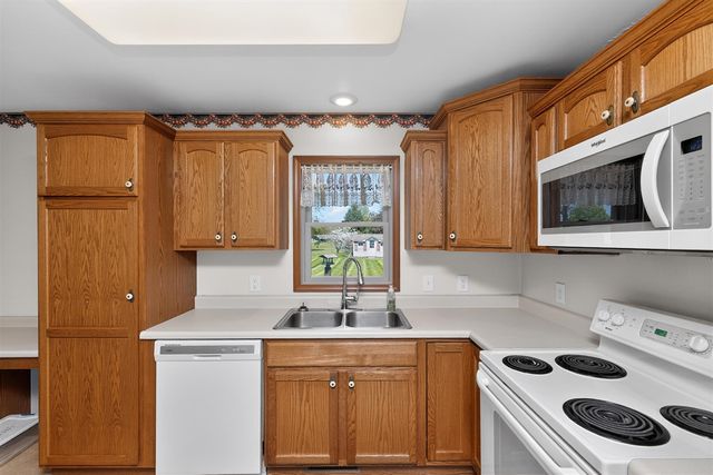 29376 Saddlebred Lane, Dowagiac, MI 49047